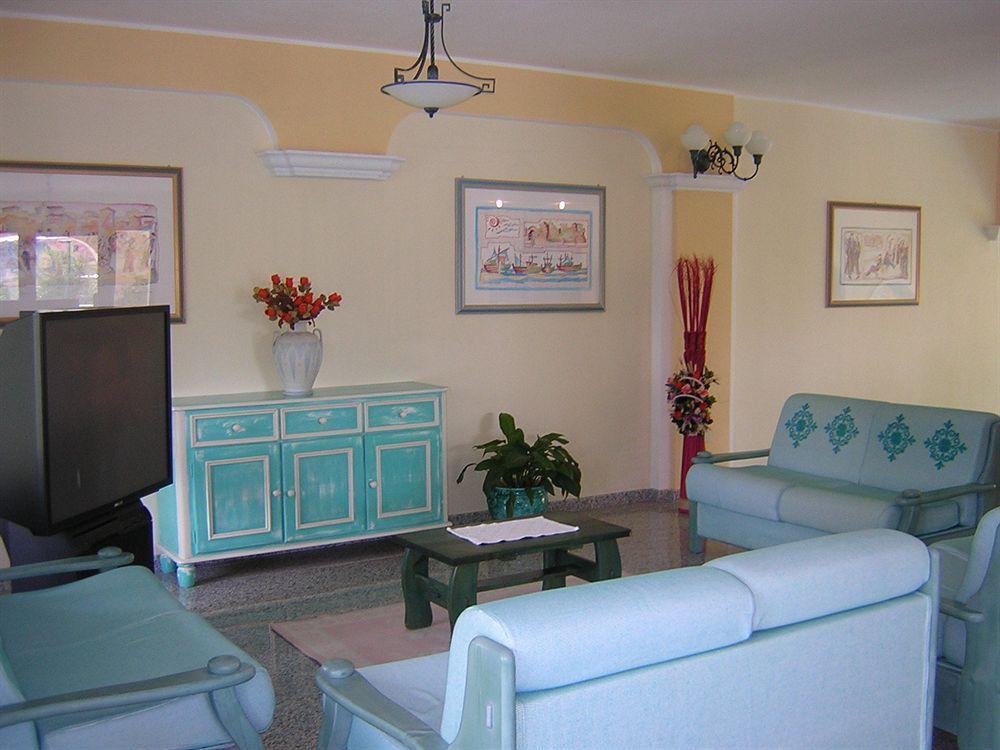 Residence Il Borgo 奥罗塞伊 外观 照片